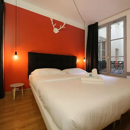 Service - En Face Du Musee - 5 * פריז